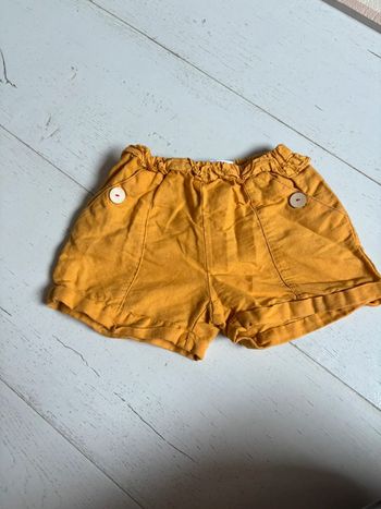 Short Zara en lin moutarde