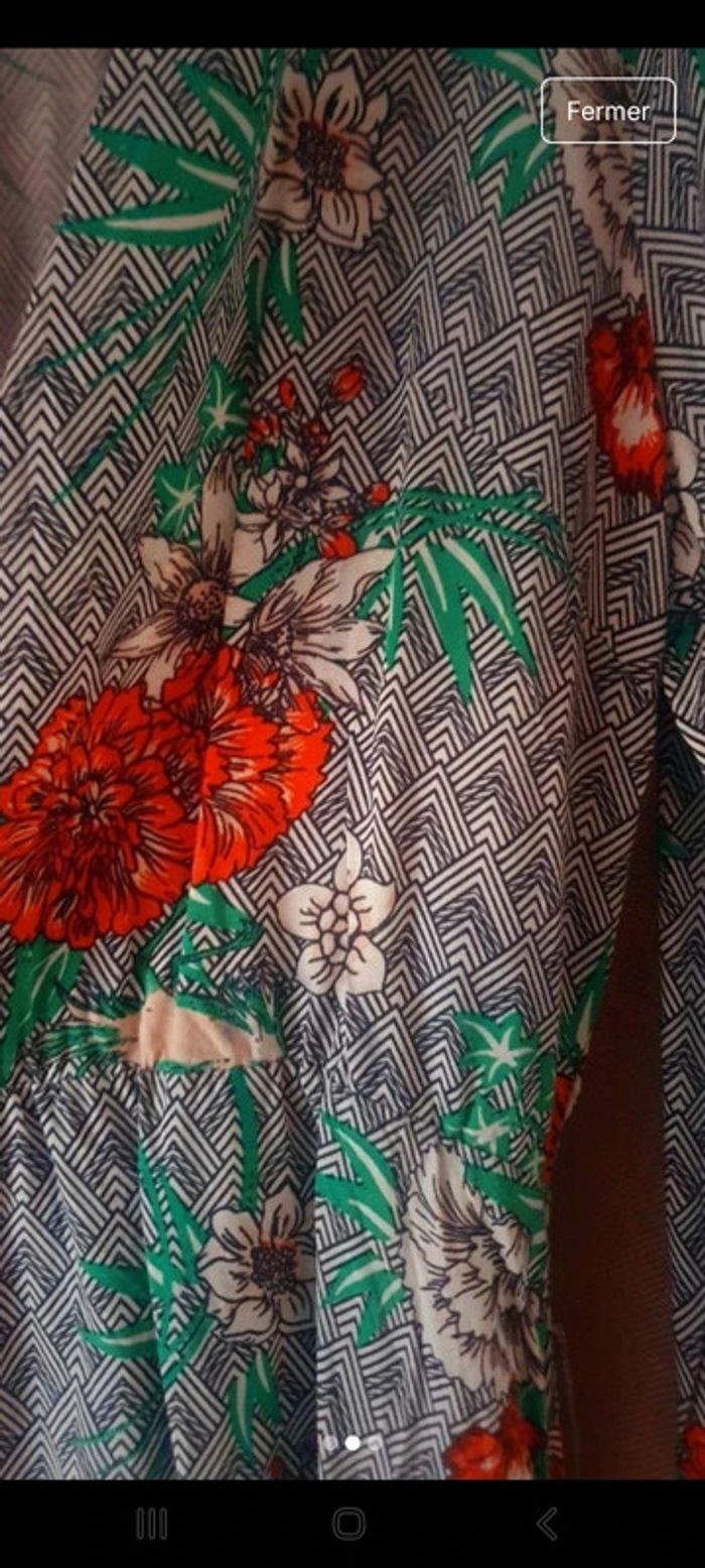 Robe fleurie manches retroussables - photo numéro 2