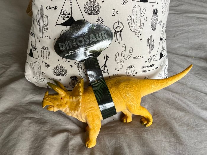 Dinosaure Tricératops  34 cm - photo numéro 2