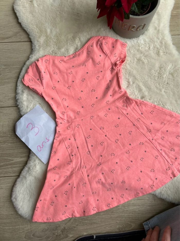 Jolie robe rose ~ 3 ans ~ kiabi - photo numéro 3