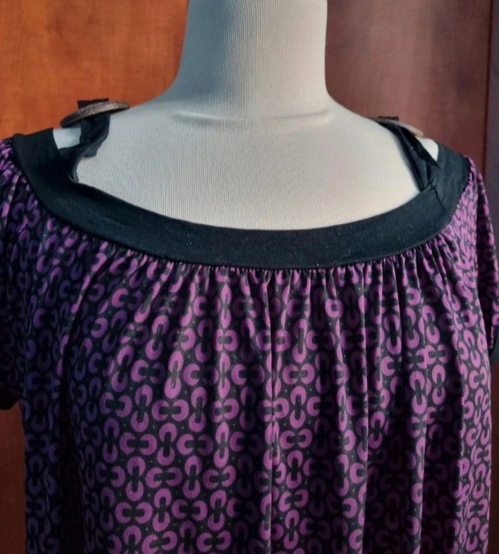 T-shirt violet pailleté taille L - photo numéro 2