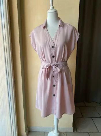 Robe rose pastel boutonnée Zara S