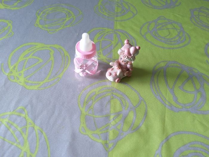 Lot : figurine + biberon