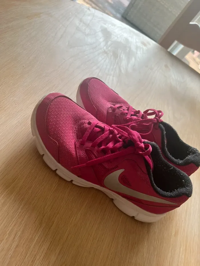 basket running nike rose femme (38) - photo numéro 4