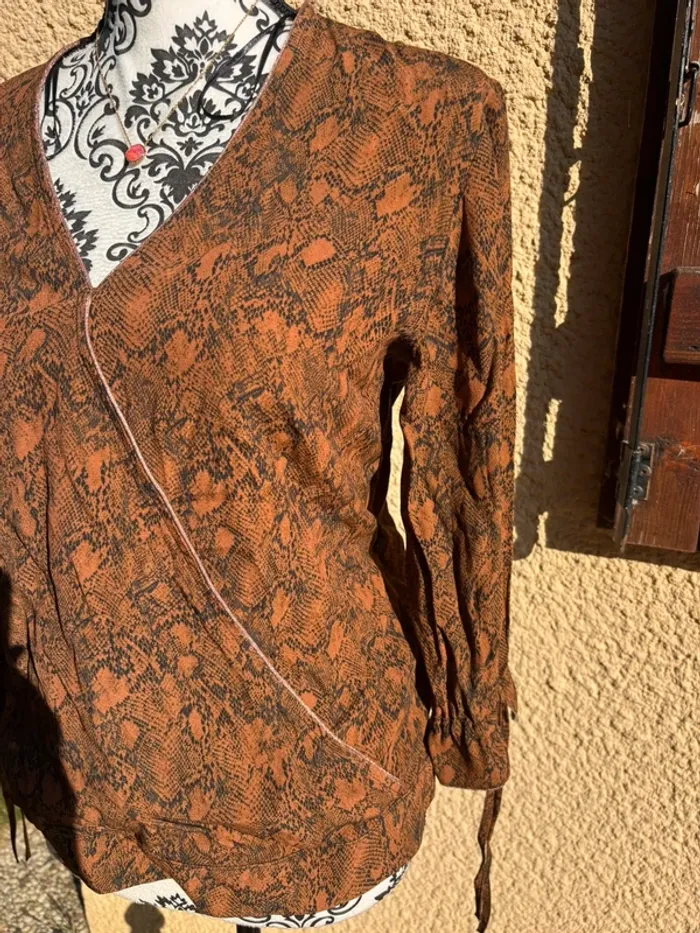 Jolie blouse manches longues taille 40 - photo numéro 2