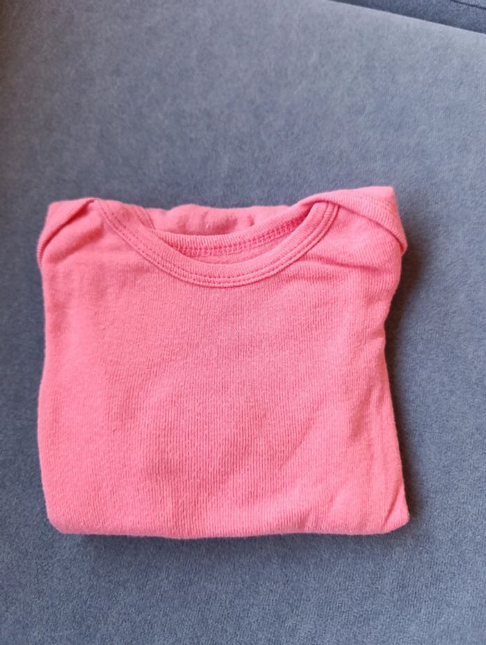 Bodies fille - photo numéro 2