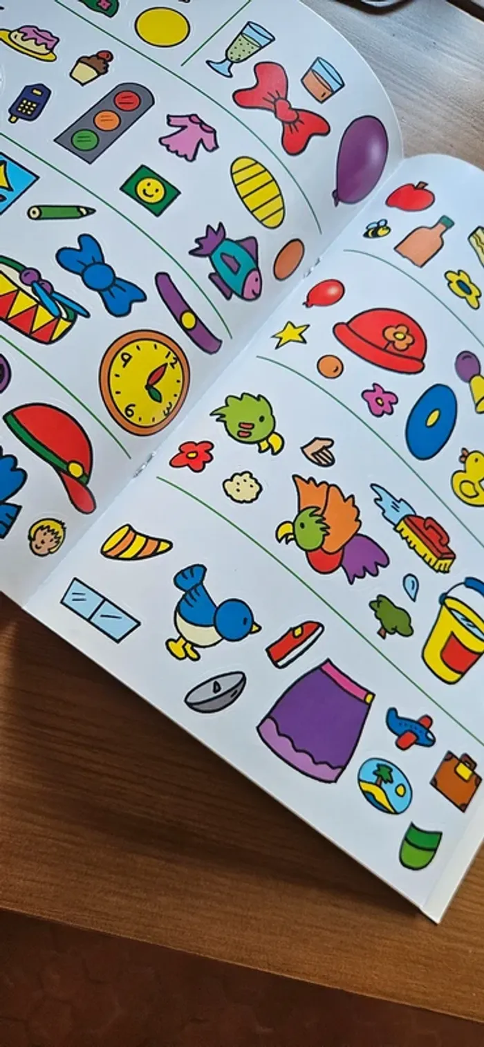 Sticker and colour fun - photo numéro 3