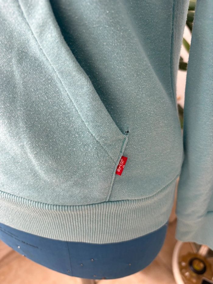 Sweat Levi’s - bleu clair - taille 12 ans - en très bon état - photo numéro 2