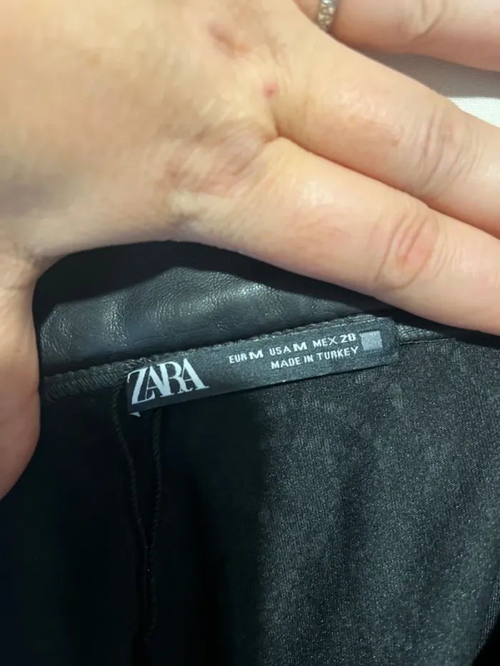 jupe noire - photo numéro 6