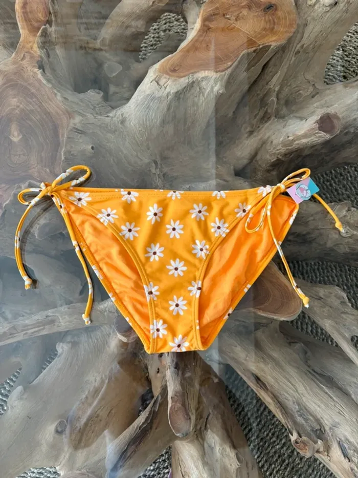Bas de maillot de bain Ardene jaune fleurs ficelles
