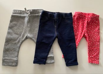 2 pantalons et 1 legging 6 mois