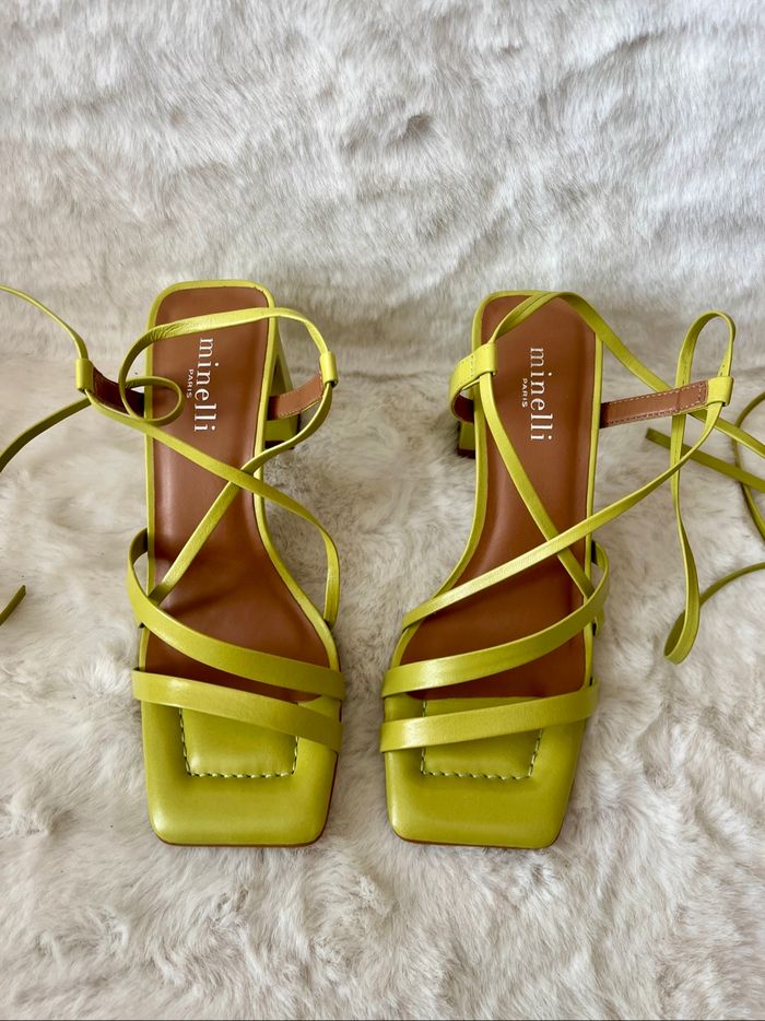 Sandales Minelli en cuir vert anis pointure 36 talons 8 cm - photo numéro 3