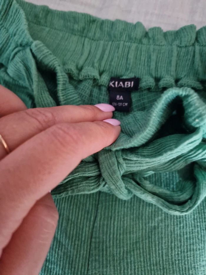 Pantalon fluide vert Kiabi + legging noir court - photo numéro 4