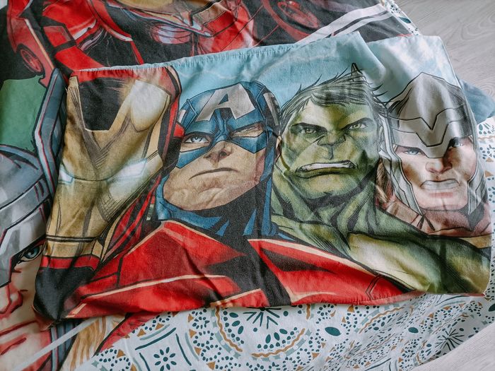 Lot housse de couette et drap housse et taie d'oreiller Avengers - photo numéro 2