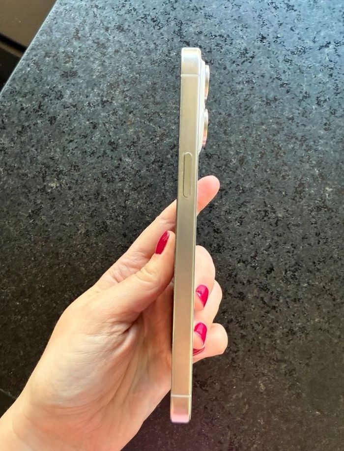Iphone 16 pro max - photo numéro 5