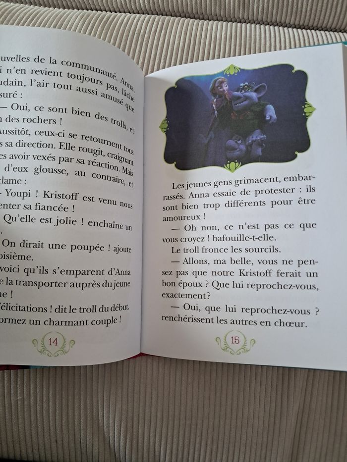 Lot 2 livres rose La Reine des Neiges numéro 1 et 3 - photo numéro 5