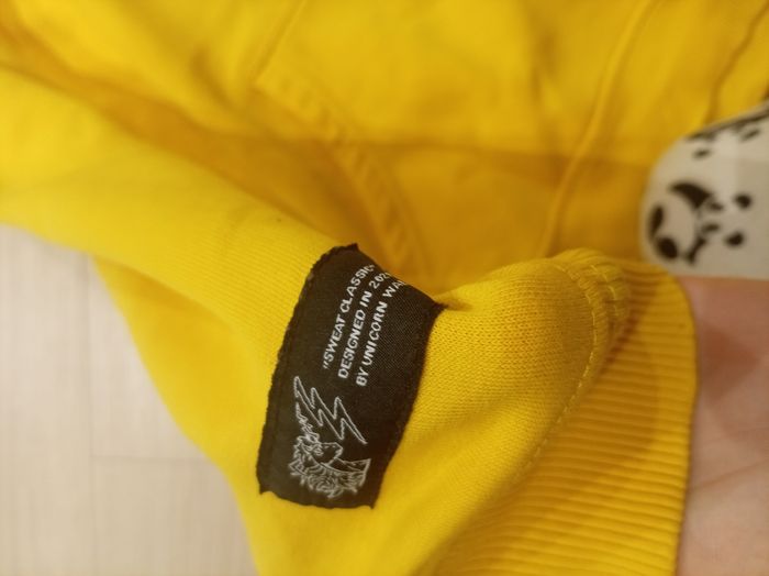 Pull à capuche très bon état xs - photo numéro 3