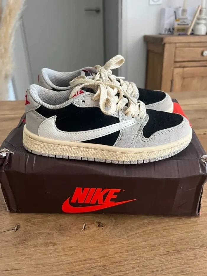 Travis Scott X Air Jordan 1 Rétro Low Black Phantom - photo numéro 4