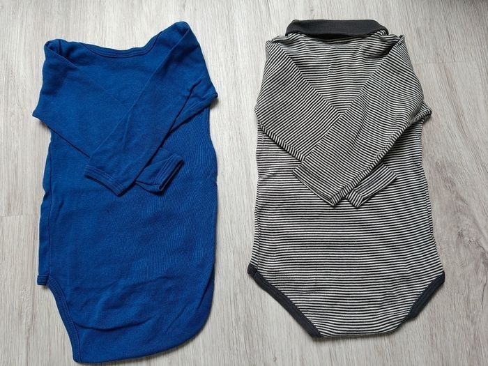 2 bodies petit bateau tbe 12 mois - photo numéro 2