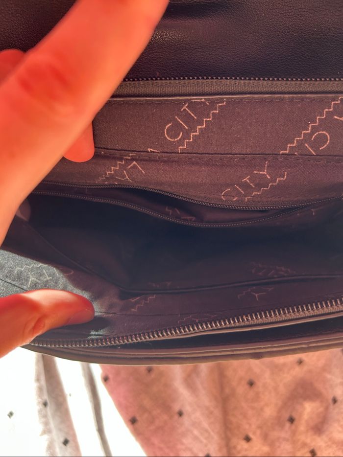 Sac à bandoulière noir la city - photo numéro 3