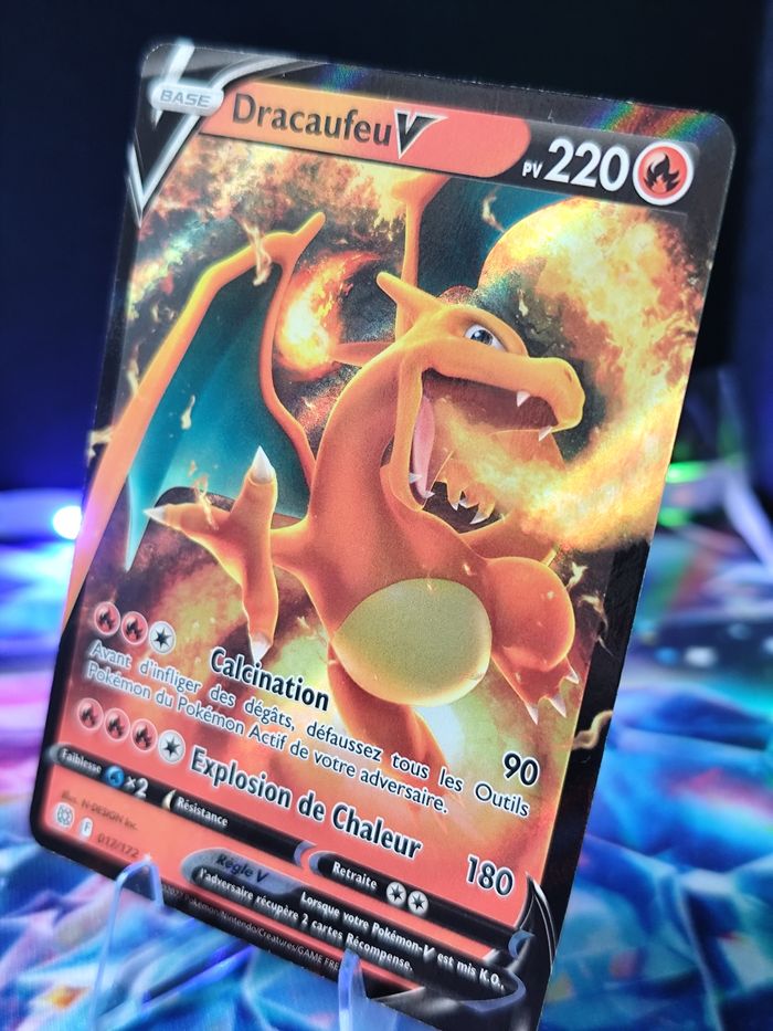 Carte pokémon neuve 🇨🇵 Dracaufeu V 017/172 Stars Étincelantes - photo numéro 3