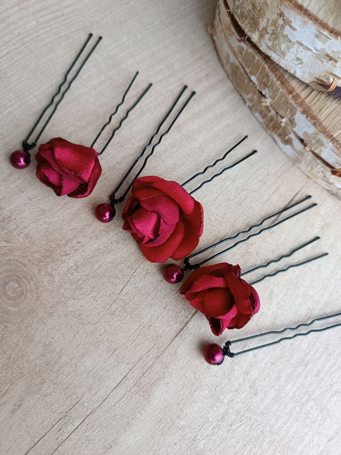 Épingles à chignon fleurs bordeaux mariage - photo numéro 3