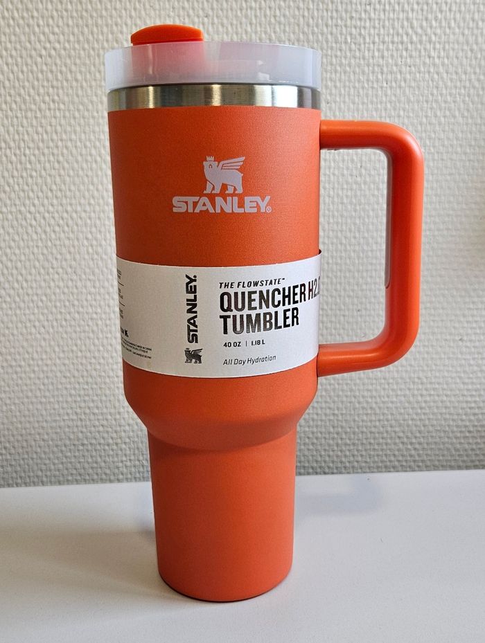 🧡 Tasse Stanley Quencher H2.0 Tumbler 40 oz (1200 ml) – Couleur Orange – Neuf - photo numéro 2