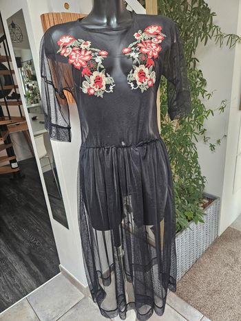 Zara robe noir en tulle transparente taille S