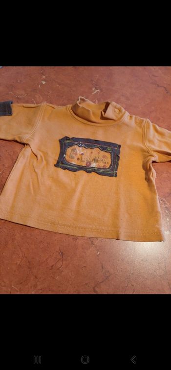 T.shirt bébé taille 6 mois