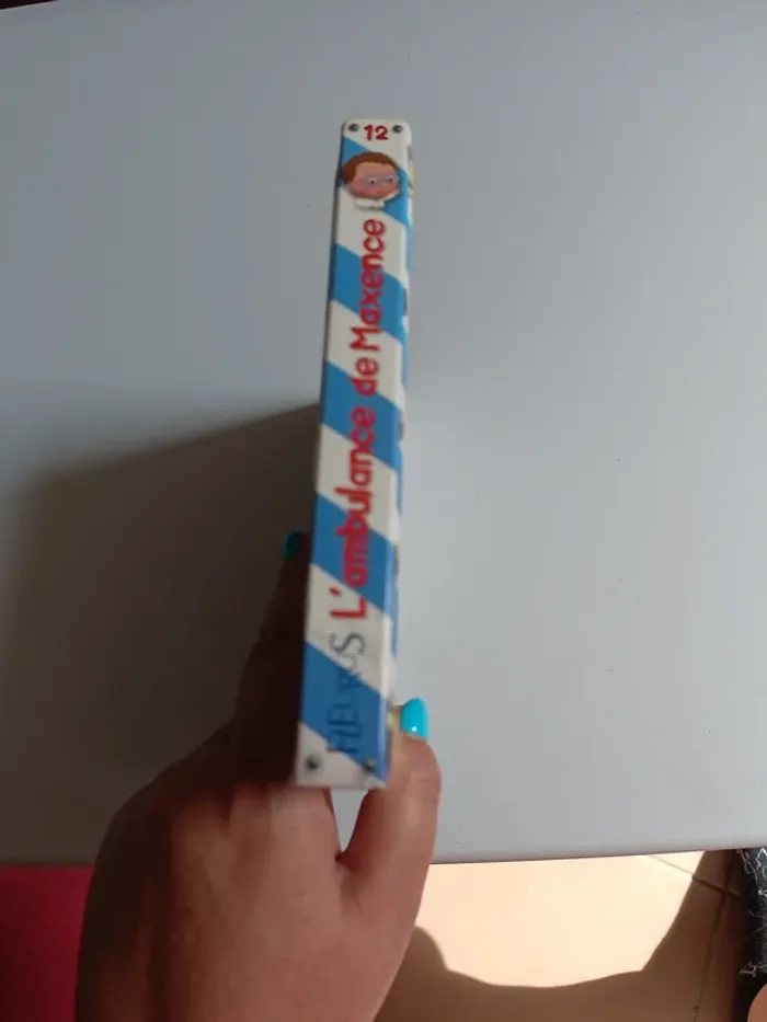 Livre petit garçon l'ambulance de Maxence - photo numéro 2
