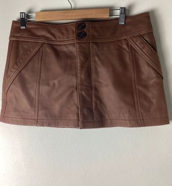 Minijupe faux cuir marron Mango 40