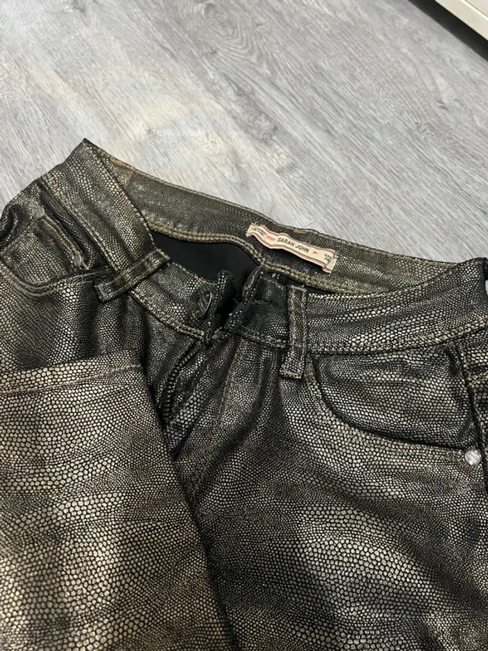 🟩 Pantalon doré effet reptile 🟩 P - photo numéro 4