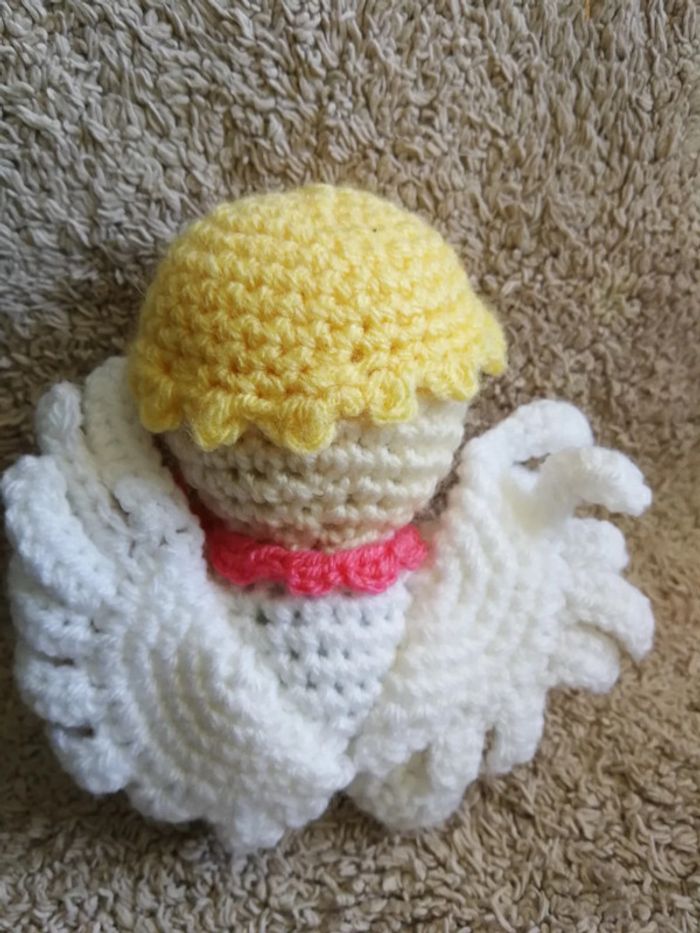 Petit ange poupée fait main au crochet - photo numéro 2