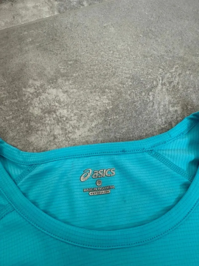 T-shirt de sport Asics bleu taille S super état - photo numéro 6