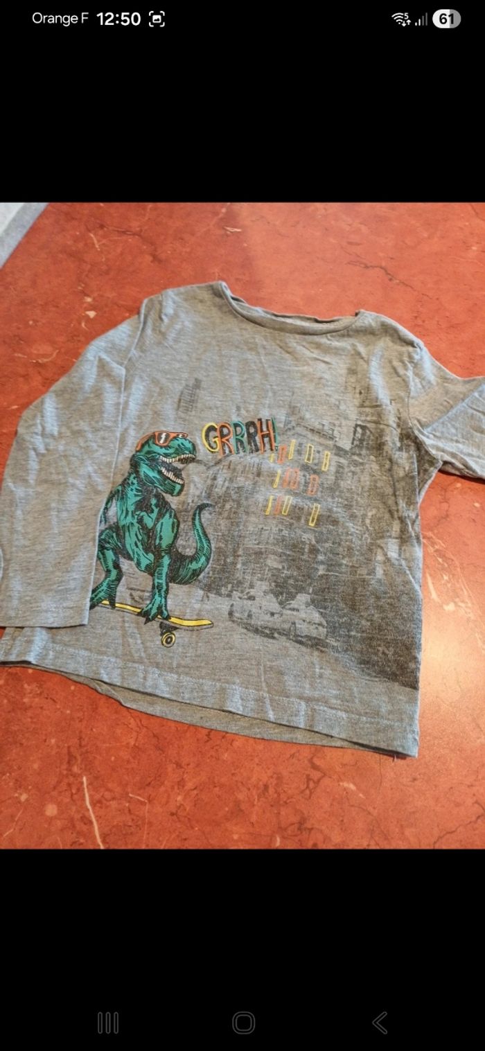 T.shirt garçon taille 5 ans