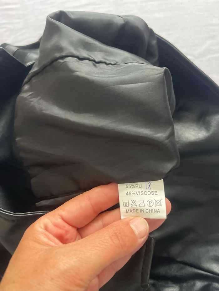 Veste imitation cuir taille  s - photo numéro 4