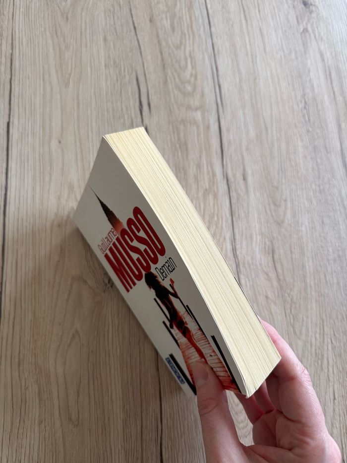 Livre Demain - Guillaume Musso - photo numéro 4