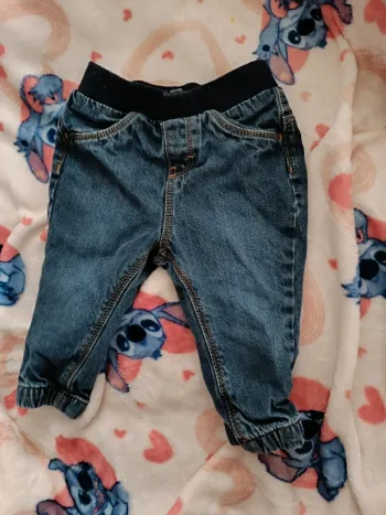 Jeans Kiabi taille 12 mois