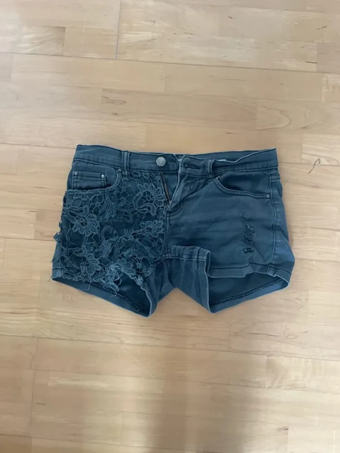 Short dentelle noir