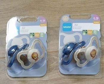 2 lots de 2 tétines MAM