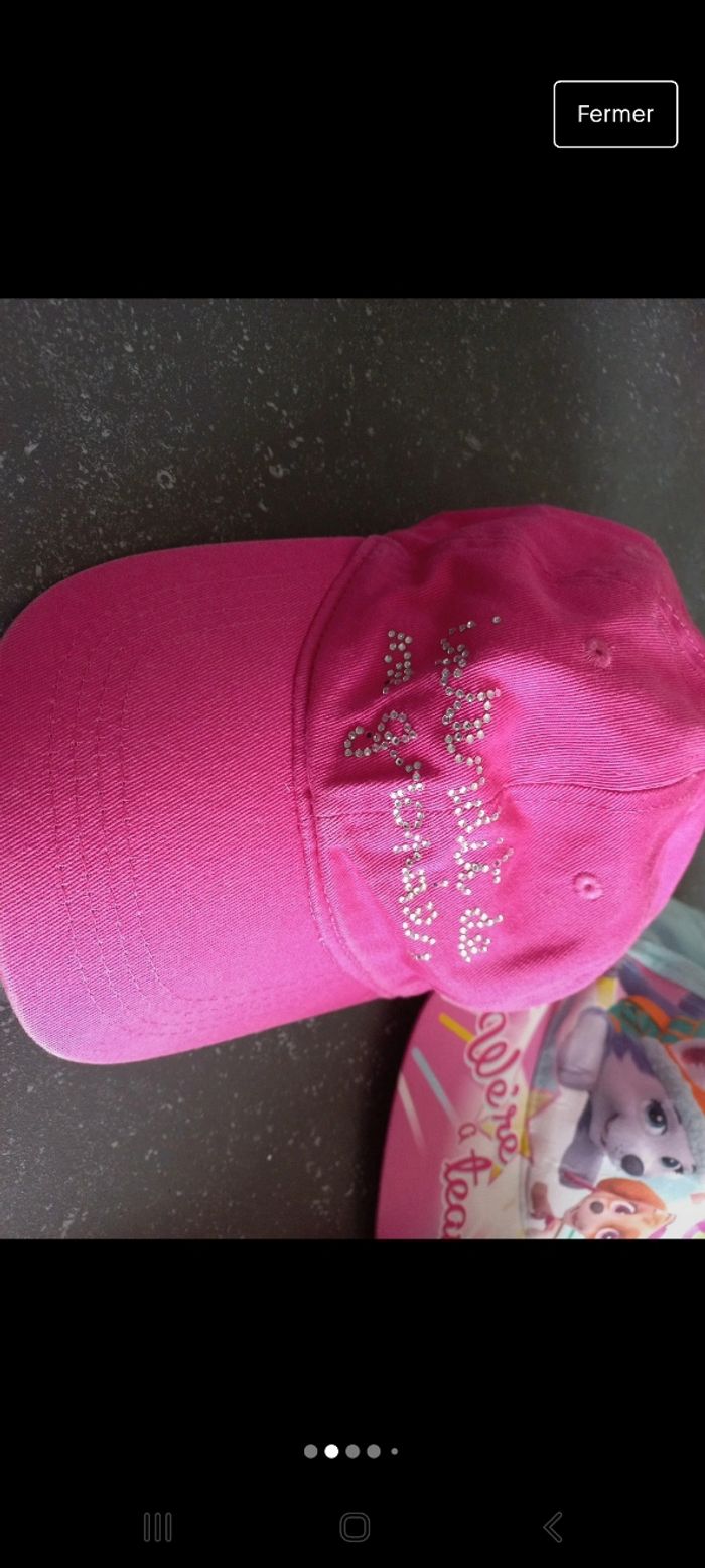 3 casquettes t 54 - photo numéro 2