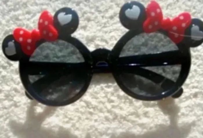 Lunettes de soleil Minnie NEUVES – 2 à 5 ans | Disney - photo numéro 2
