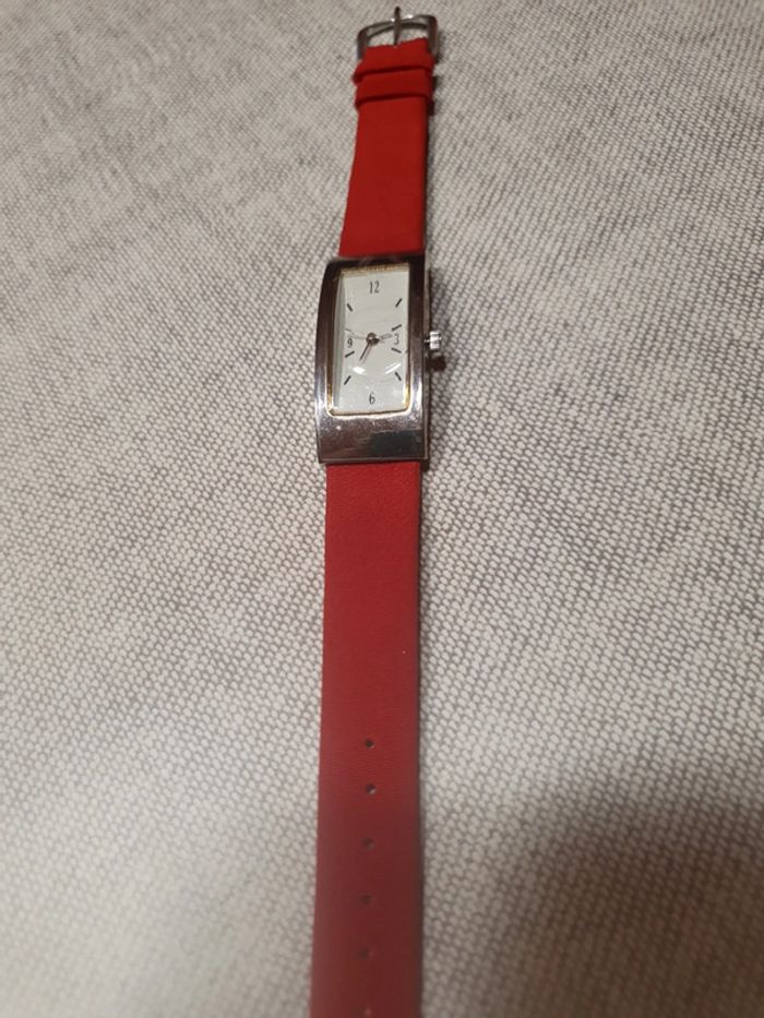 Montre femme rouge - photo numéro 2