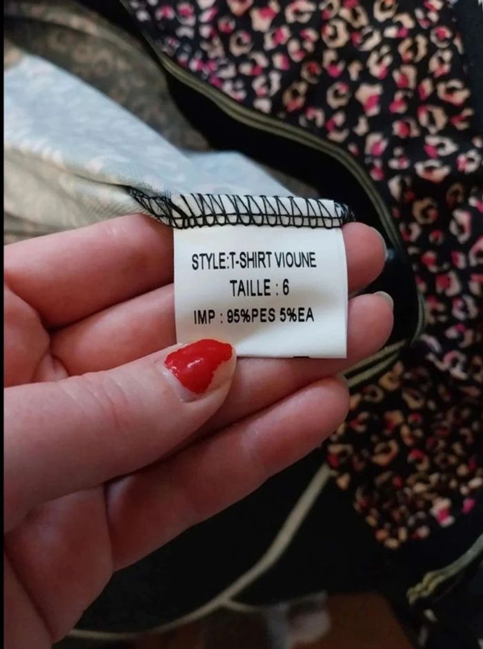 Haut taille 6 - photo numéro 6