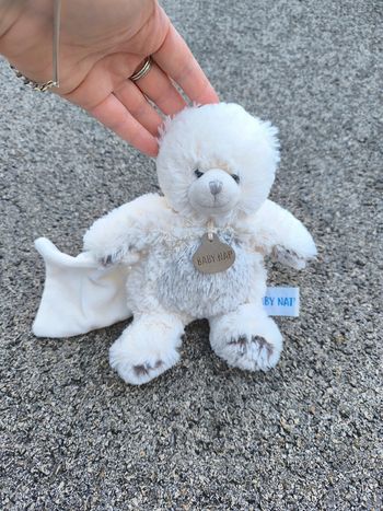Petite peluche doudou en très bon état