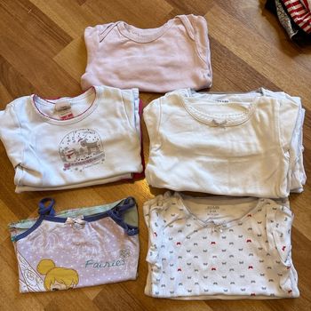 Lot de 13 sous pull taille 2/3 ans