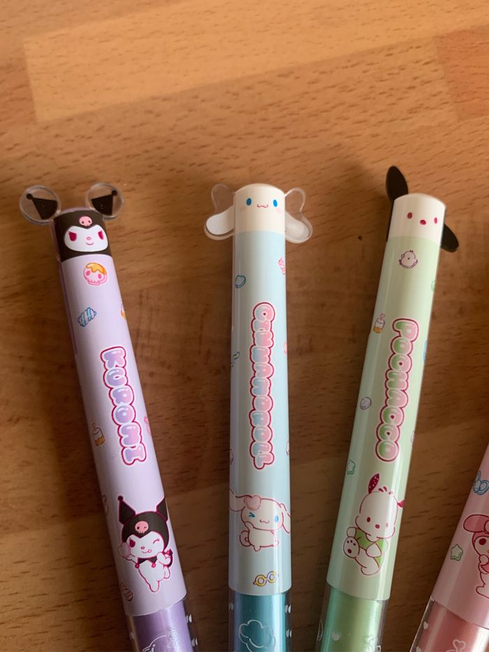 4 Stylos deux couleurs Sanrio - photo numéro 4