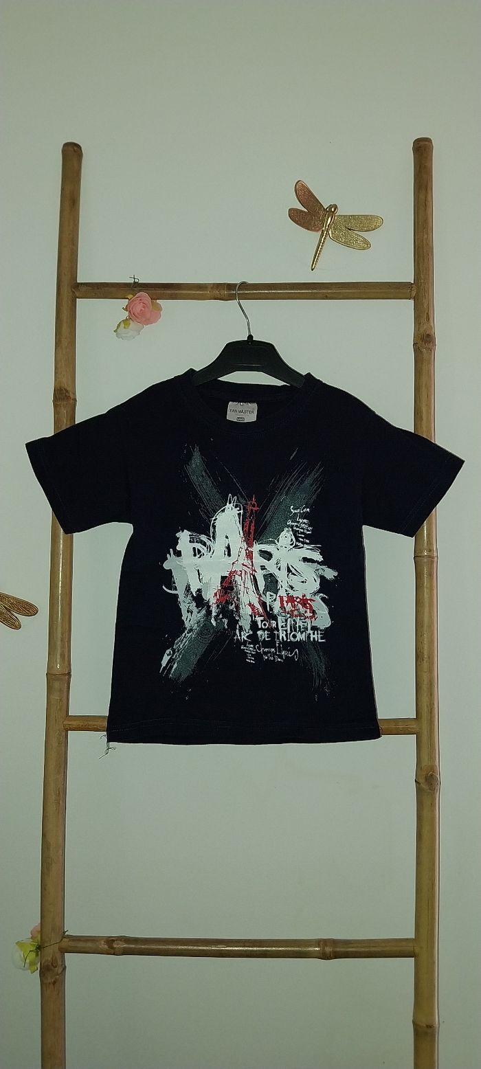 Tshirt manches courtes Paris bleu nuit excellent état 6 ans