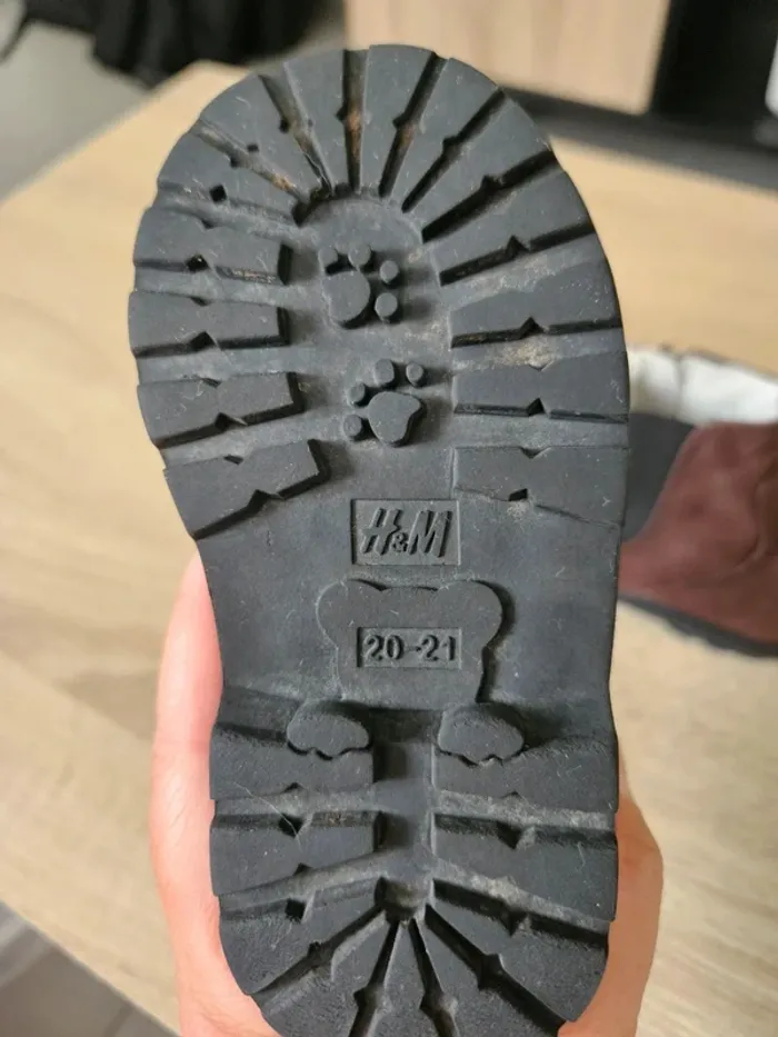 Petites bottes taille 20/21 H&M - photo numéro 4