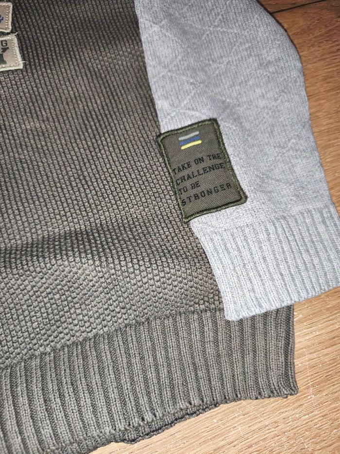 Pull a capuche - photo numéro 3